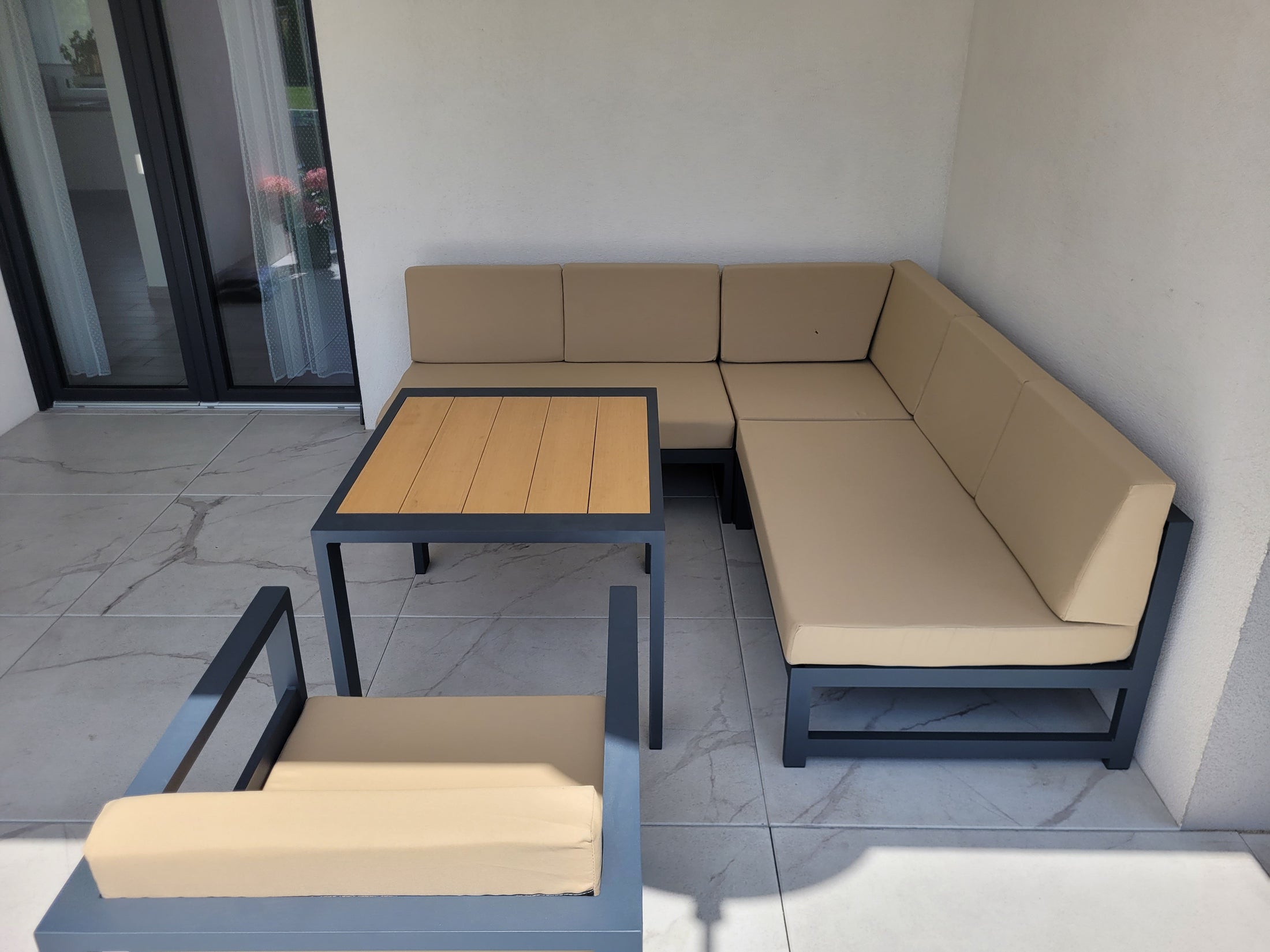Zestaw mebli ogrodowych Madera 205 x 205 cm
