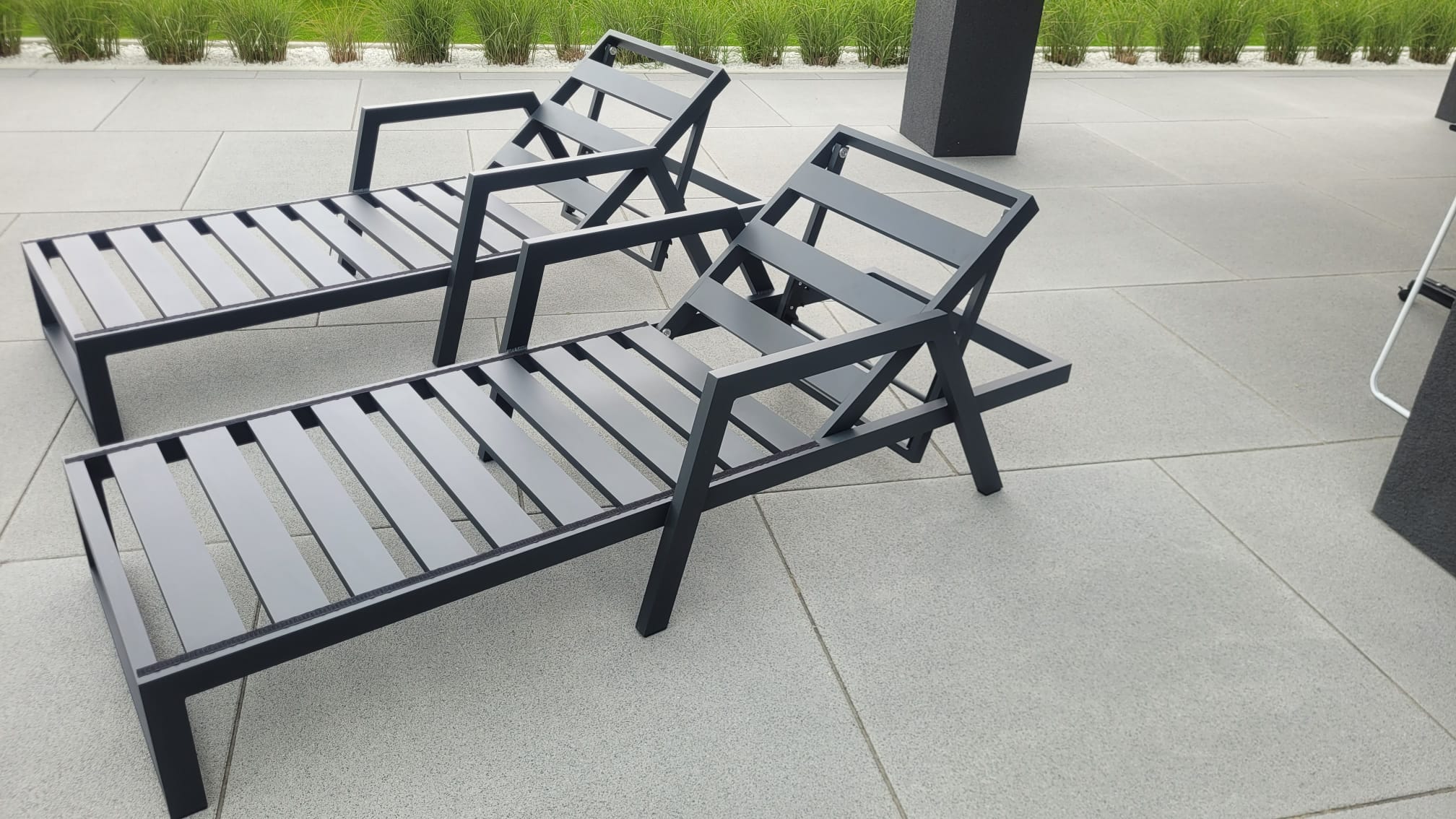 Zestaw mebli ogrodowych Madera 250 x 205 cm + fotele + leżaki