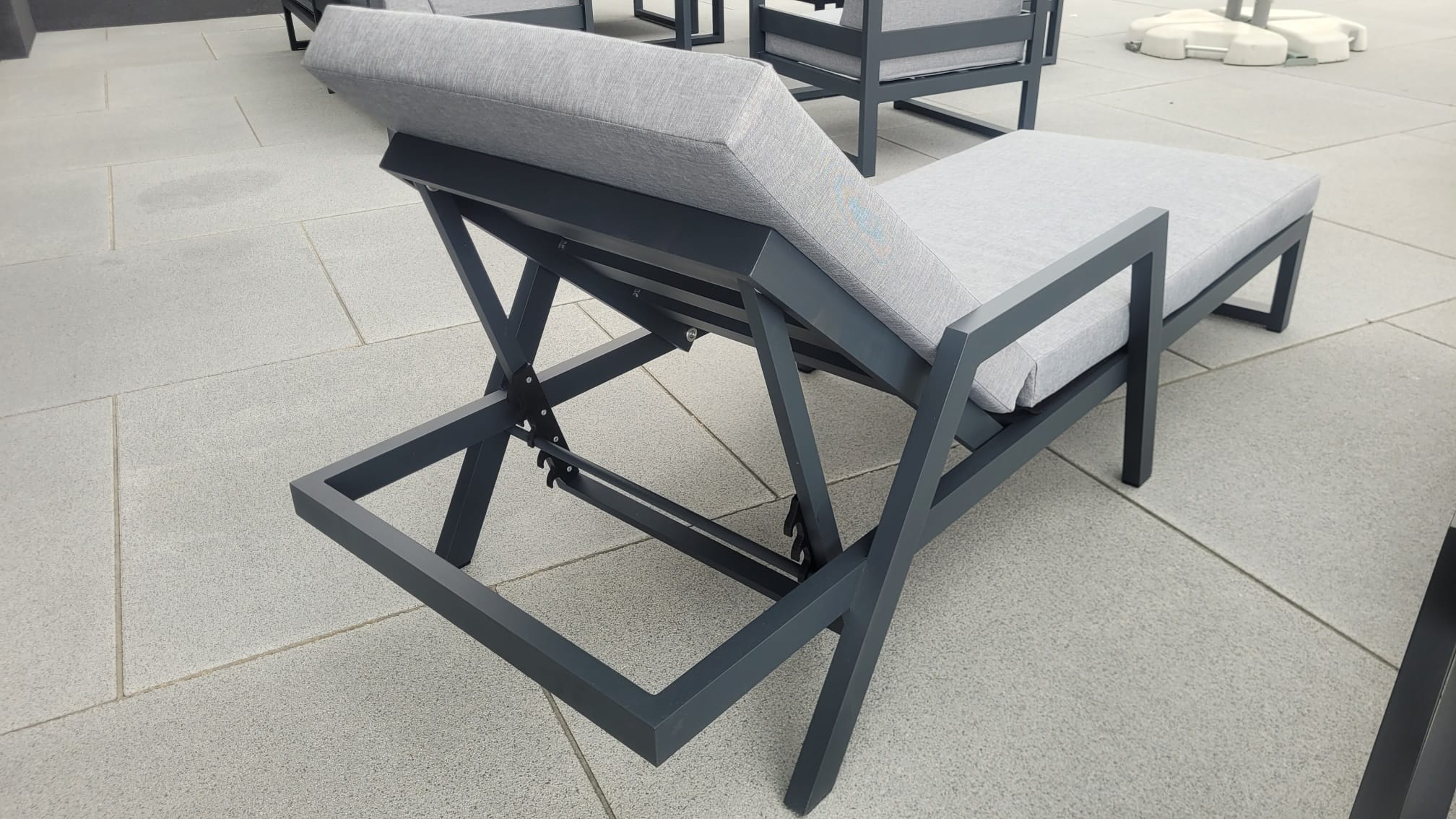 Zestaw mebli ogrodowych Madera 250 x 205 cm + fotele + leżaki
