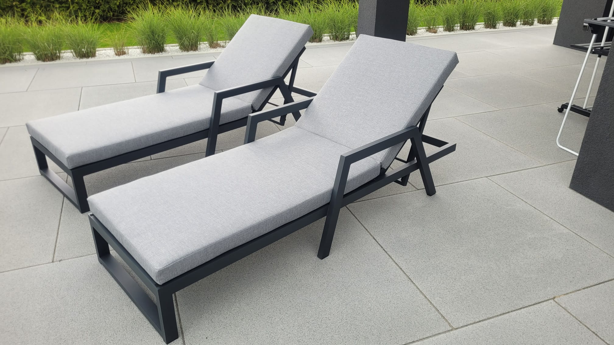 Zestaw mebli ogrodowych Madera 250 x 205 cm + fotele + leżaki