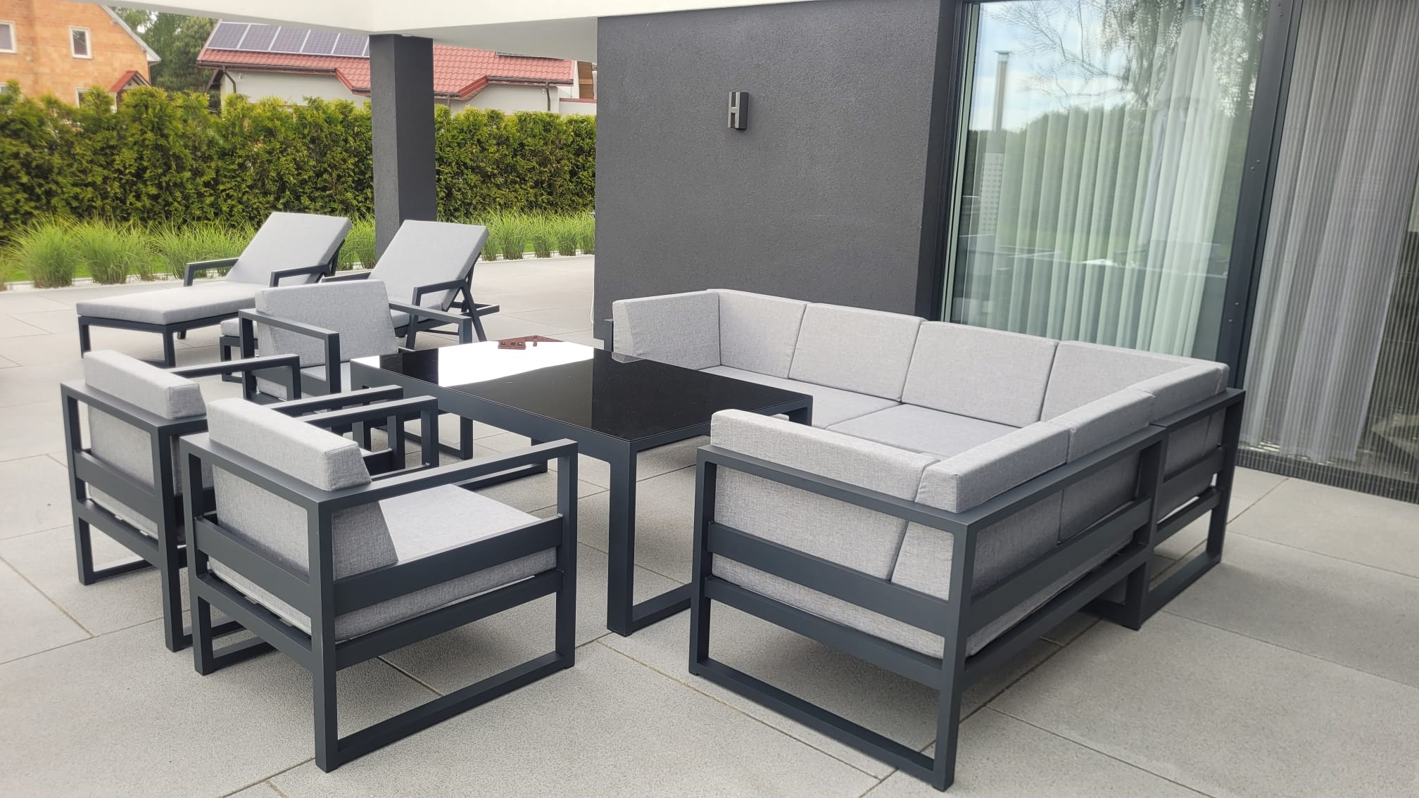 Zestaw mebli ogrodowych Madera 250 x 205 cm + fotele + leżaki
