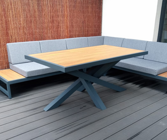 Stół aluminiowy Krzyżak – Elegancki, nowoczesny i trwały.